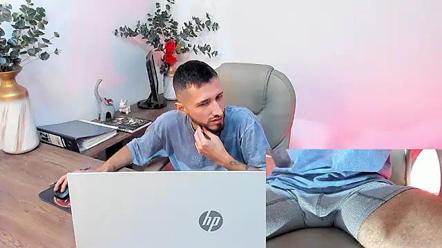 Snapshot of sam_bisex chatting on February 2026 03:05:02 AM sam bisex online show from February 2026 03:05:02 AM