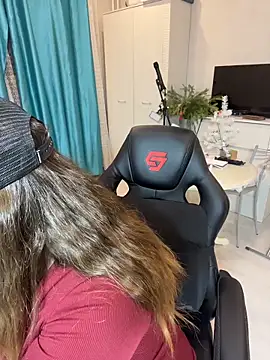 Snapshot of DienkaGreen chatting on January 2026 05:39:01 PM DienkaGreen online show from January 2026 05:39:01 PM