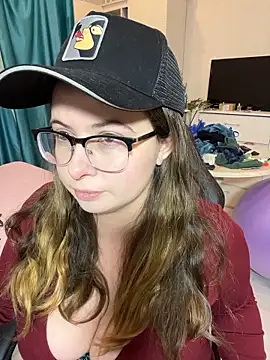 Snapshot of DienkaGreen chatting on February 2026 02:04:02 PM DienkaGreen online show from February 2026 02:04:02 PM