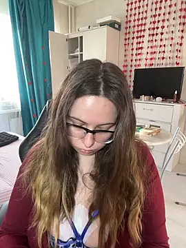 Snapshot of DienkaGreen chatting on February 2026 01:41:02 PM DienkaGreen online show from February 2026 01:41:02 PM