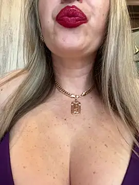 Kittenforyou online show from April 2026 11:39:02 AM