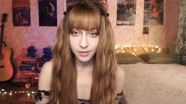 Friendly Ellie online show from December 2024 12:16:01 AM