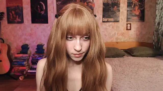 Friendly Ellie online show from November 2025 10:18:01 AM