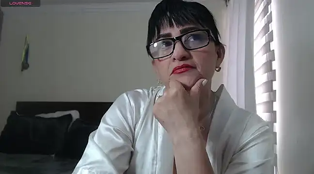 ISABEEL SOFIA01 online show from February 2025 04:00:02 PM