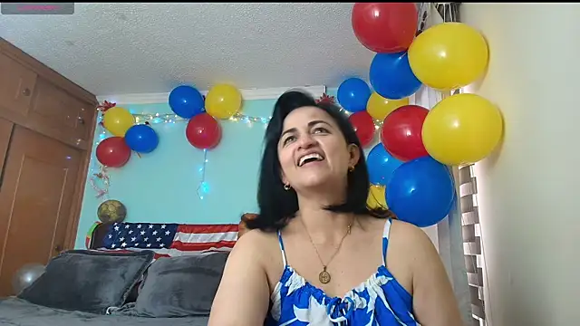 Snapshot of ISABEEL_SOFIA01 chatting on June 2026 04:38:01 PM ISABEEL SOFIA01 online show from June 2026 04:38:01 PM