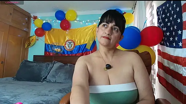 Snapshot of ISABEEL_SOFIA01 chatting on July 2026 08:02:01 PM ISABEEL SOFIA01 online show from July 2026 08:02:01 PM