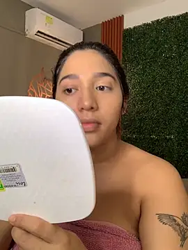 Snapshot of Amandanauty chatting on December 2024 09:04:02 PM Amandanauty online show from December 2024 09:04:02 PM