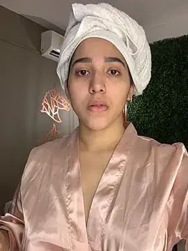 Snapshot of Amandanauty chatting on November 2025 09:15:01 PM Amandanauty online show from November 2025 09:15:01 PM