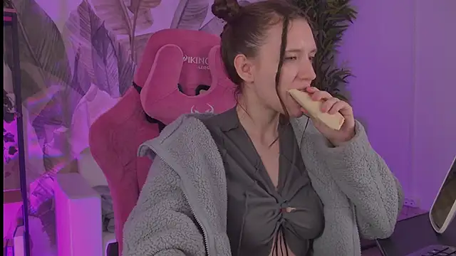 Snapshot of JennyDens chatting on March 2026 03:51:01 PM JennyDens online show from March 2026 03:51:01 PM
