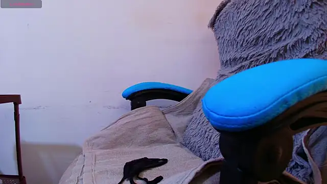 klylls squirt  online show from June 2026 07:15:02 PM