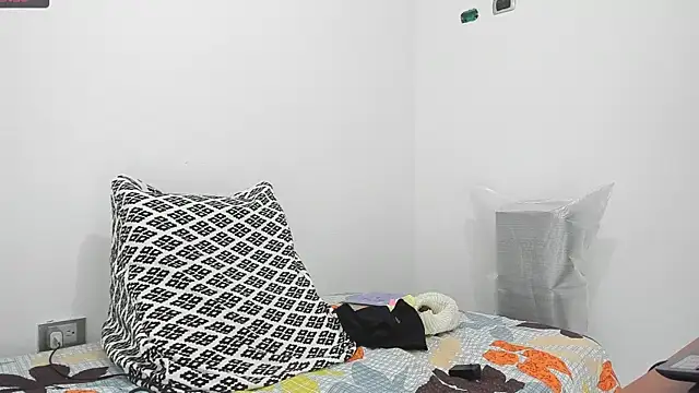 perla jeff online show from December 2024 09:34:02 PM