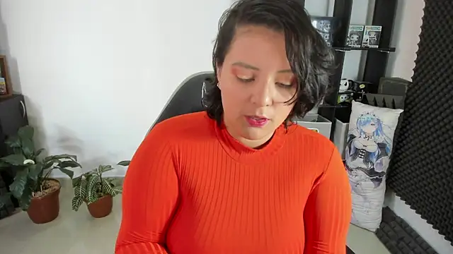 aika-dreams online show from January 2025 12:19:02 PM