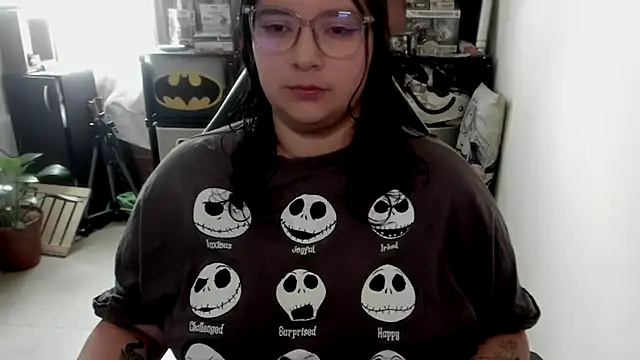 aika-dreams online show from February 2026 12:56:01 PM