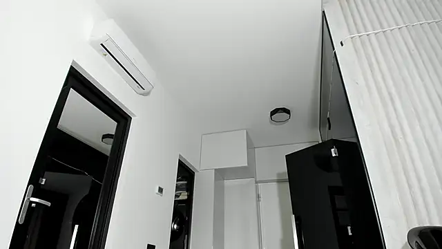 Snapshot of Squirt_Tanya chatting on May 2026 04:52:01 AM Squirt Tanya online show from May 2026 04:52:01 AM