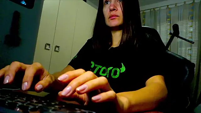 Snapshot of GodlyTheia chatting on November 2025 09:47:02 AM GodlyTheia online show from November 2025 09:47:02 AM