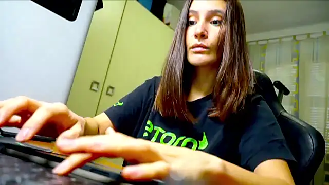 Snapshot of GodlyTheia chatting on January 2026 11:01:01 AM GodlyTheia online show from January 2026 11:01:01 AM