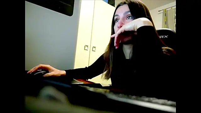 Snapshot of GodlyTheia chatting on February 2026 09:45:01 PM GodlyTheia online show from February 2026 09:45:01 PM