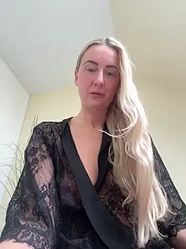 CutieEmy online show from April 2026 12:06:02 PM