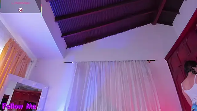 perla hott1 online show from December 2025 02:35:01 PM