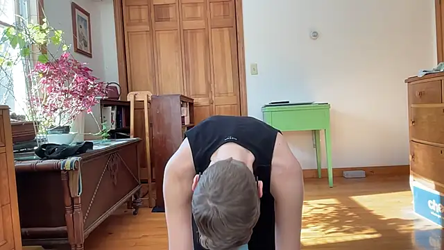 Snapshot of LeahWilde chatting on February 2025 03:10:01 PM LeahWilde online show from February 2025 03:10:01 PM