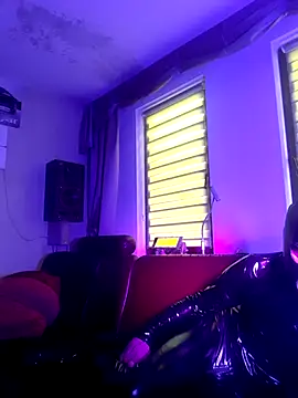 Crystalbitchx online show from February 2025 08:44:01 AM