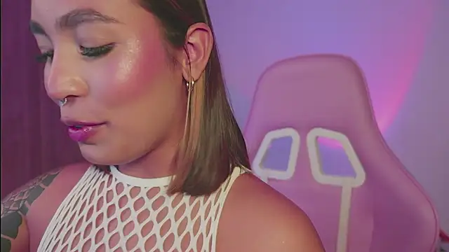 Snapshot of Cheerry1 chatting on September 2025 11:04:02 PM Cheerry1 online show from September 2025 11:04:02 PM