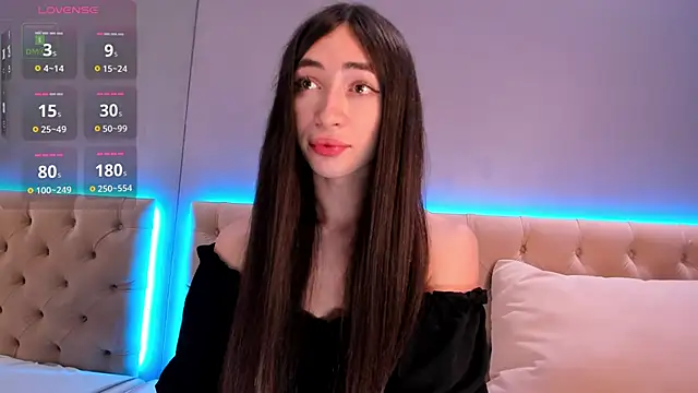 NickieRainer online show from March 2025 01:51:01 PM