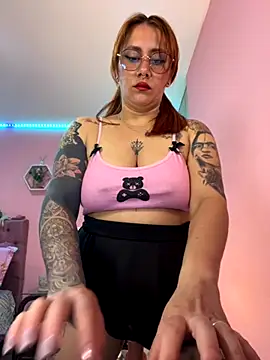 Snapshot of Luna_Paris_ chatting on September 2025 02:08:01 PM Luna Paris online show from September 2025 02:08:01 PM