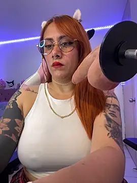 Snapshot of Luna_Paris_ chatting on November 2025 11:26:02 PM Luna Paris online show from November 2025 11:26:02 PM