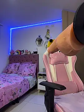 Snapshot of Luna_Paris_ chatting on January 2026 11:41:02 PM Luna Paris online show from January 2026 11:41:02 PM