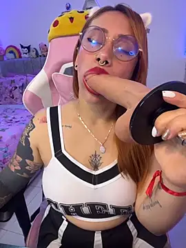 Snapshot of Luna_Paris_ chatting on April 2026 02:39:01 PM Luna Paris online show from April 2026 02:39:01 PM