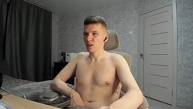 Snapshot of Bananas_dick chatting on April 2026 07:37:01 PM Bananas dick online show from April 2026 07:37:01 PM