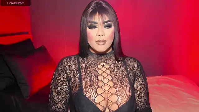 Snapshot of VictoriaEliz chatting on November 2025 03:56:01 PM VictoriaEliz online show from November 2025 03:56:01 PM