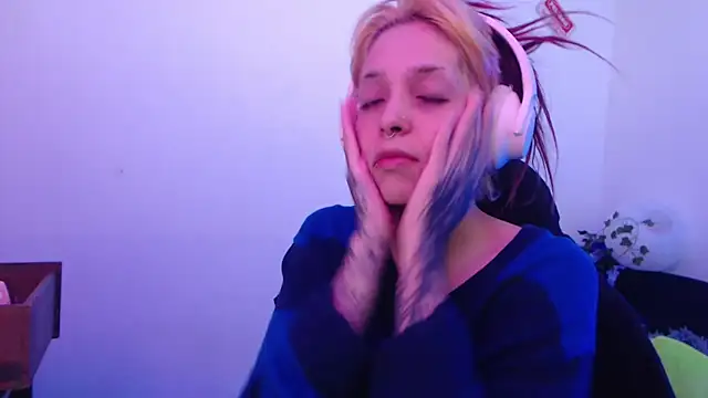 MaryJannes online show from December 2025 07:54:02 PM