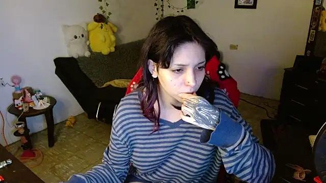 Snapshot of MaryJannes chatting on April 2026 07:22:01 AM MaryJannes online show from April 2026 07:22:01 AM