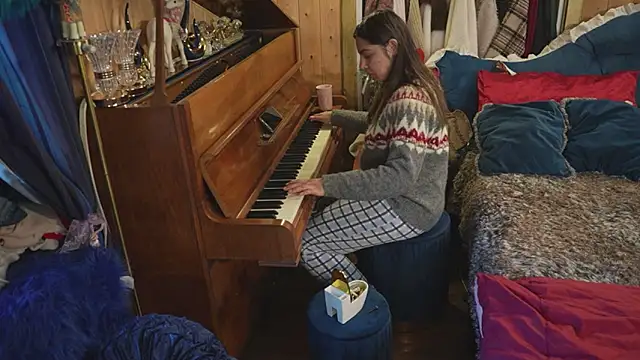 VanessaDoyle online show from November 2025 03:22:01 PM