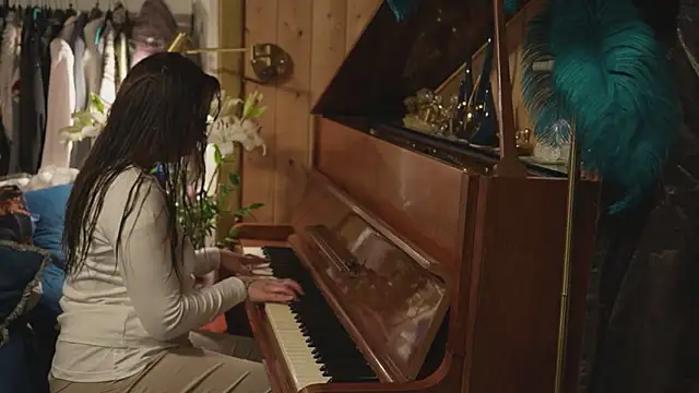 VanessaDoyle online show from April 2026 03:37:02 PM