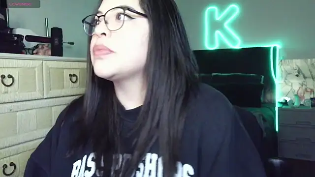 drizzypeach602 online show from March 2026 02:37:01 AM