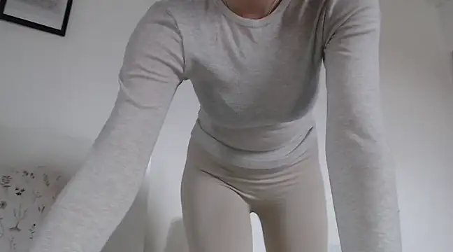 ocean eyess  online show from February 2025 02:15:02 PM