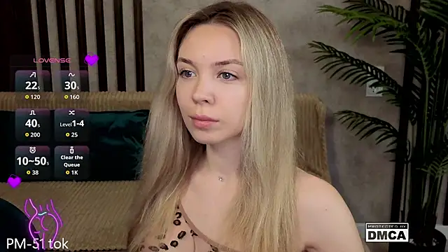 Holl1Would online show from February 2026 08:25:01 PM