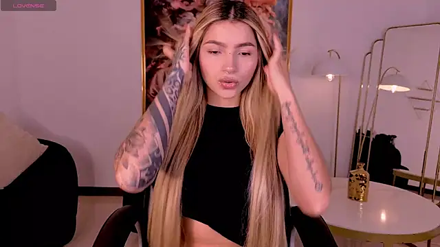 LexieWayne online show from June 2026 06:46:02 PM
