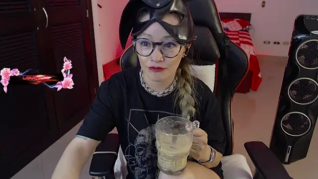 pink-2022 online show from February 2026 06:45:01 PM