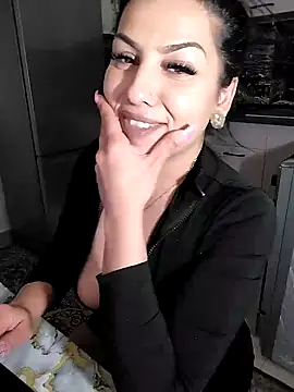 hot-babygirl online show from February 2025 10:54:01 PM