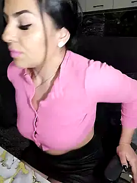 hot-babygirl online show from February 2025 09:15:01 PM