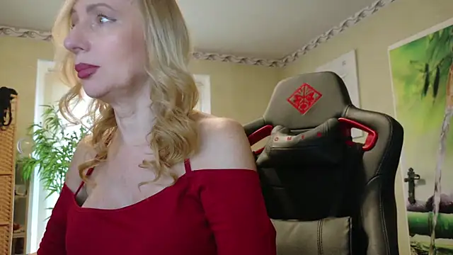 Snapshot of HotLana69 chatting on May 2026 04:37:01 PM HotLana69 online show from May 2026 04:37:01 PM