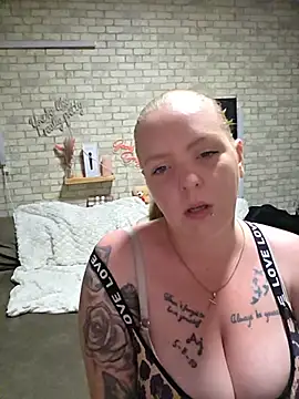 Melissa1994- online show from June 2026 08:59:02 PM