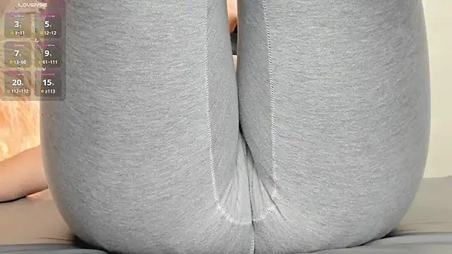 Azahara Amin  online show from February 2025 05:07:02 PM