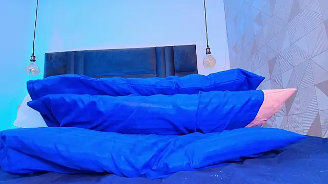 arletmss online show from January 2025 06:00:01 PM