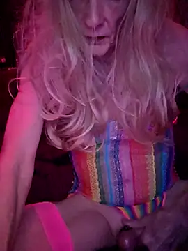 Vonniecd online show from October 2025 03:29:02 AM