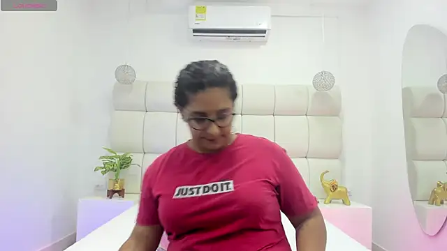 DanielleEvans  online show from November 2025 11:31:01 AM